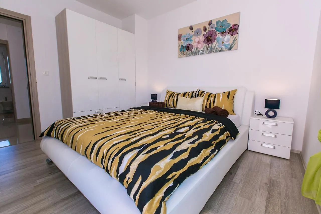 House Green Vrh  0*, Vrh (Krk) Kroatien